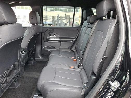 2026 Mercedes-Benz GLB 250 Base 4MATIC
