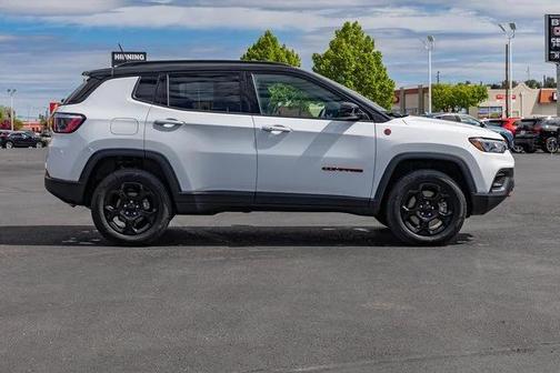 2024 Jeep Compass Trailhawk