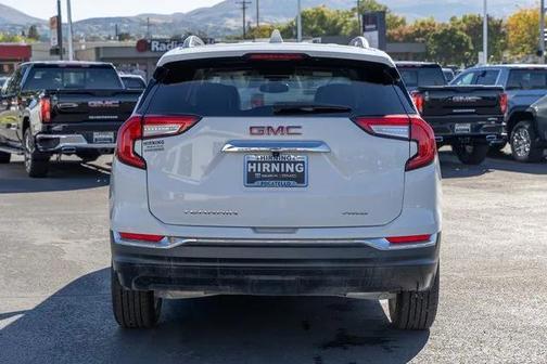 2023 GMC Terrain SLT