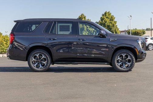 2025 GMC Yukon 4WD AT4