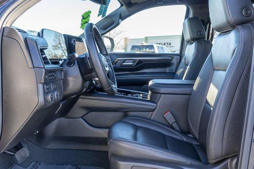 2025 Chevrolet Suburban 4WD Z71