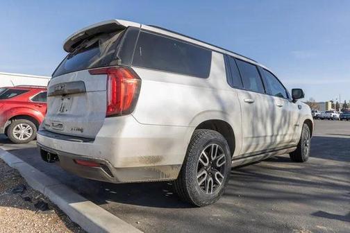 2021 GMC Yukon XL 4WD AT4