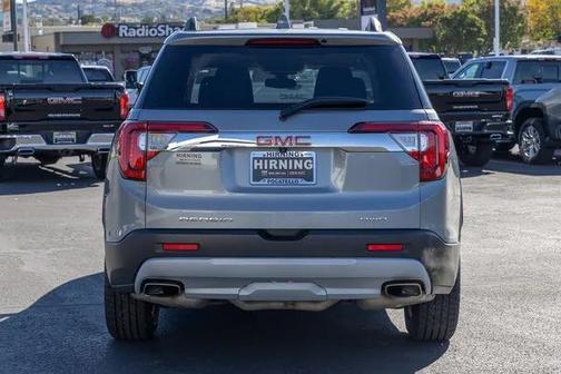 2023 GMC Acadia AWD SLT