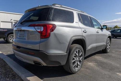 2023 GMC Acadia AWD SLT