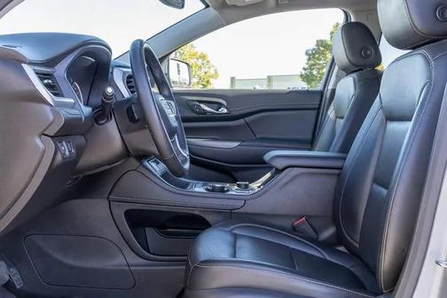 2023 GMC Acadia AWD SLT