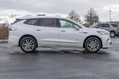2023 Buick Enclave Avenir AWD