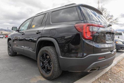 2023 GMC Acadia AWD AT4