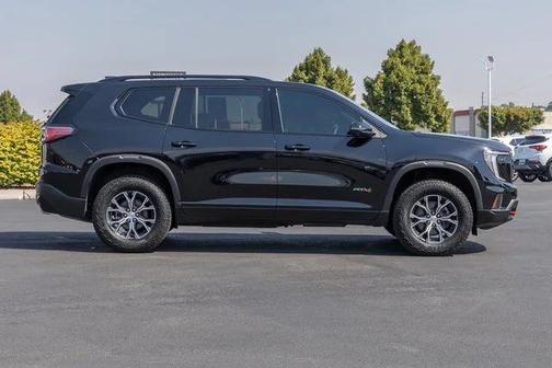 2024 GMC Acadia AWD AT4