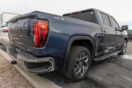 2022 GMC Sierra 1500 SLT