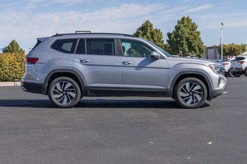 2024 Volkswagen Atlas 2.0T SE w/Technology 4MOTION