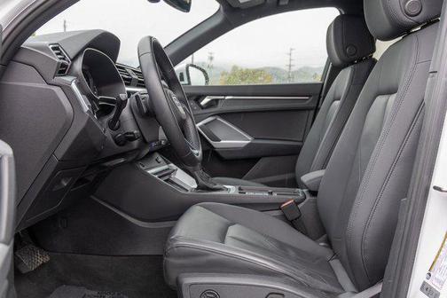 2024 Audi Q3 Premium 45 TFSI S line quattro Tiptronic