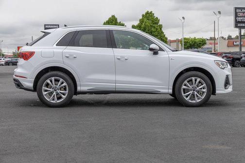 2024 Audi Q3 Premium 45 TFSI S line quattro Tiptronic