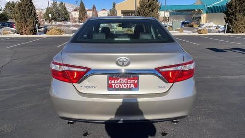 Photo 4 of 25 of 2016 Toyota Camry XLE