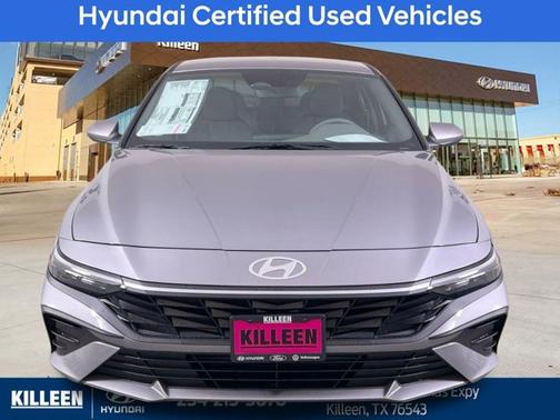 2025 Hyundai ELANTRA SE