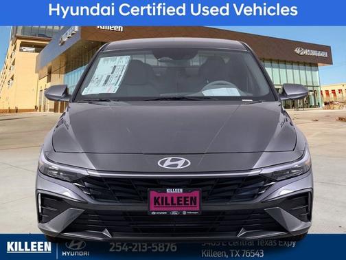 2025 Hyundai ELANTRA SE