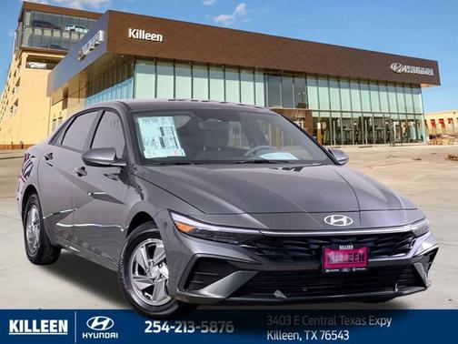 2025 Hyundai ELANTRA SE