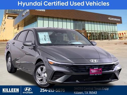 2025 Hyundai ELANTRA SE