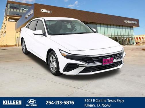 White 2025 Hyundai ELANTRA SE
