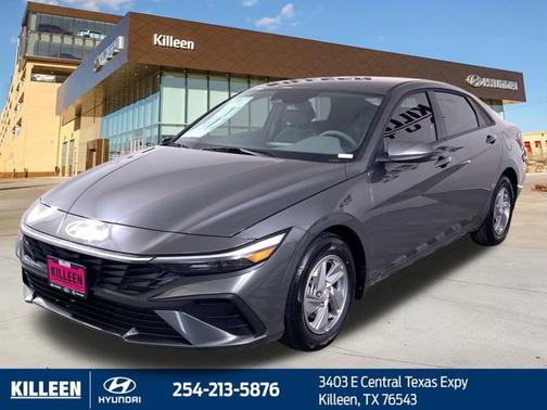 2025 Hyundai ELANTRA SE