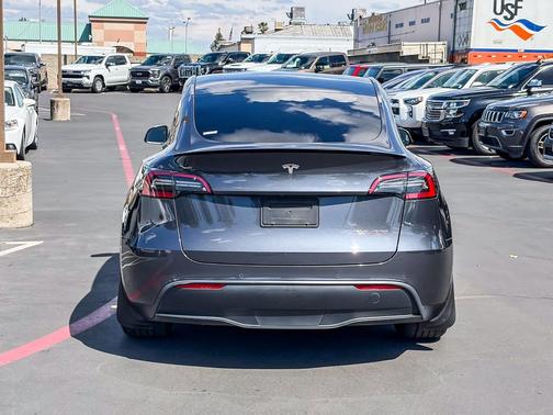 Gray 2022 Tesla Model Y Performance Dual Motor All-Wheel Drive