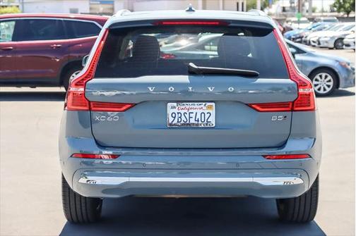 2022 Volvo XC60 B5 Inscription