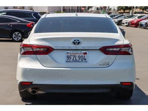 2023 Toyota Camry Hybrid XLE