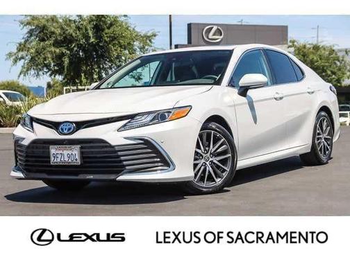 2023 Toyota Camry Hybrid XLE