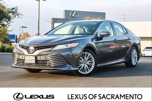 2019 Toyota Camry Hybrid XLE