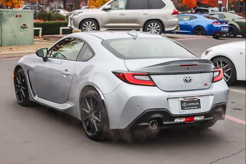 2023 Toyota GR86 Premium