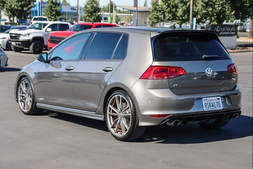 2017 Volkswagen Golf R 2.0T Manual