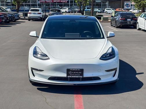 Pearl White Multi-Coat 2022 Tesla Model 3 Standard Range