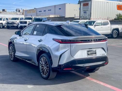 2026 Lexus RZ 450e Luxury