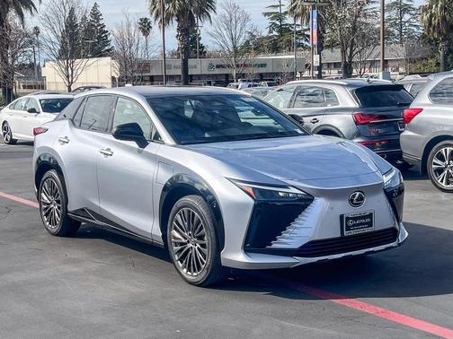 2026 Lexus RZ 450e Luxury