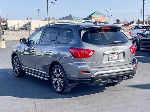 2019 Nissan Pathfinder Platinum