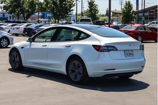 2022 Tesla Model 3 Standard Range