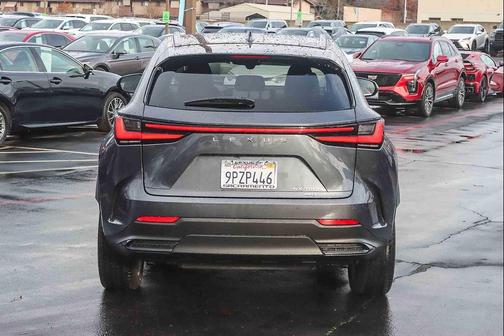 2025 Lexus NX 450h+ Luxury