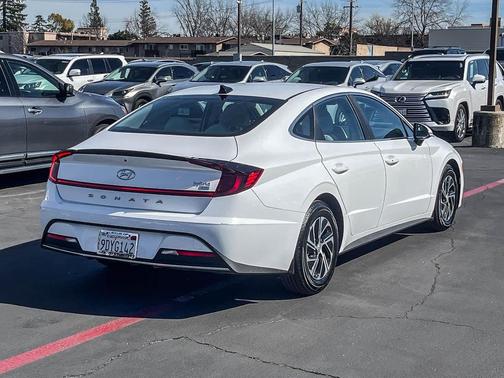 2023 Hyundai SONATA Hybrid Base