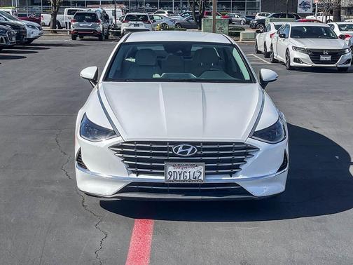2023 Hyundai SONATA Hybrid Base