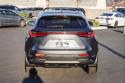 2025 Lexus NX 350h Premium