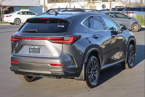 2025 Lexus NX 350h Premium
