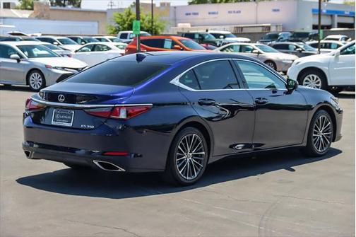 2022 Lexus ES 350 Base