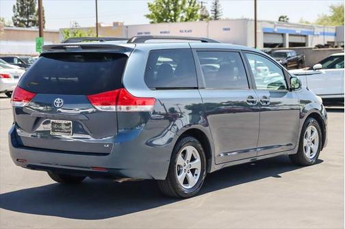 2014 Toyota Sienna LE
