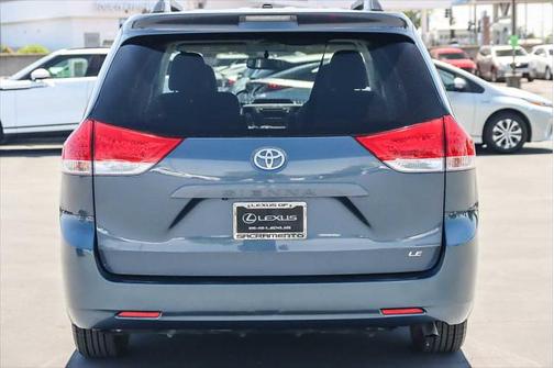 2014 Toyota Sienna LE