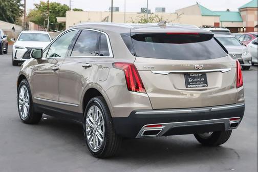 2022 Cadillac XT5 Premium Luxury