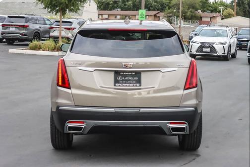 2022 Cadillac XT5 Premium Luxury