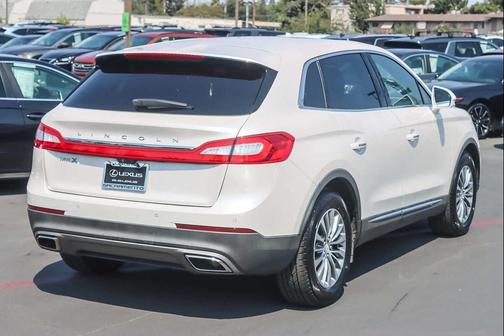 2017 Lincoln MKX Select