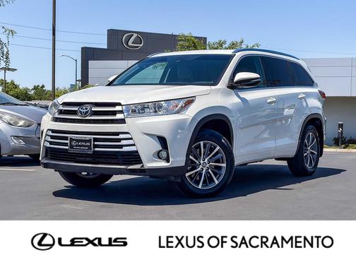 Blizzard Pearl 2017 Toyota Highlander XLE