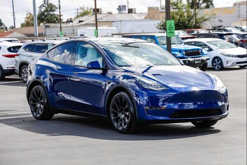 2022 Tesla Model Y Long Range Dual Motor All-Wheel Drive