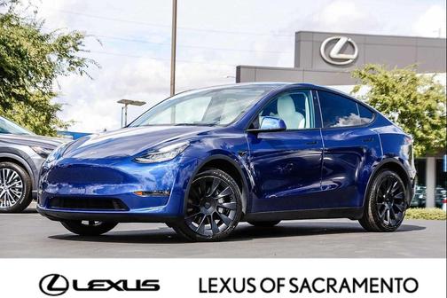 2022 Tesla Model Y Long Range Dual Motor All-Wheel Drive