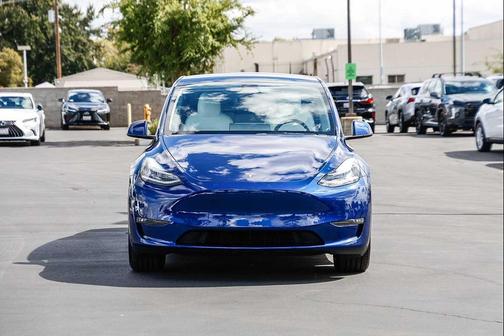2022 Tesla Model Y Long Range Dual Motor All-Wheel Drive
